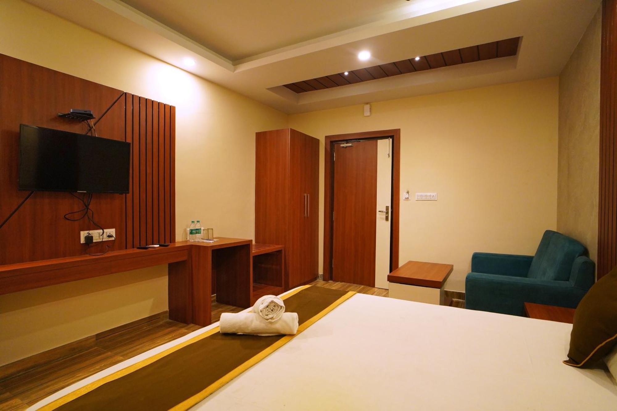 Royal Sea View !! Beach Front With Free Wifi !! ディガ エクステリア 写真